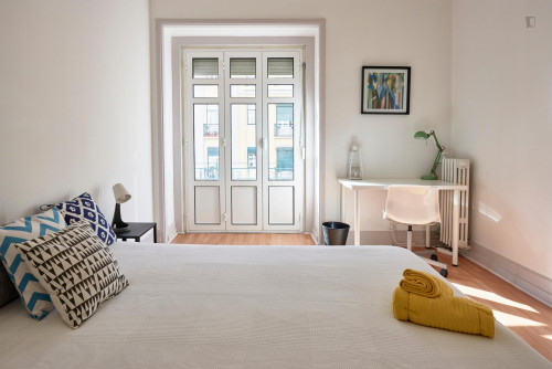 Homely double bedroom in Marquês de Pombal - Gallery - 29