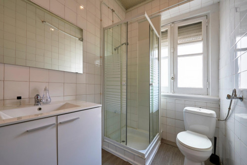 Homely double bedroom in Marquês de Pombal - Gallery - 8