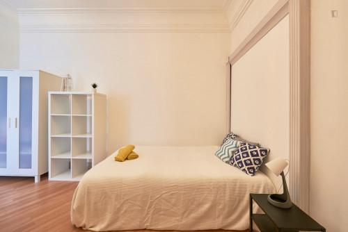 Bright bedroom in Marquês de Pombal - Gallery - 42