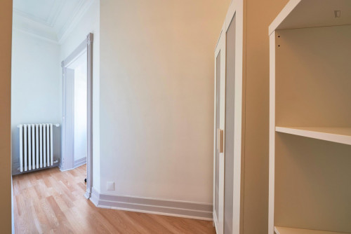 Bright bedroom in Marquês de Pombal - Gallery - 35