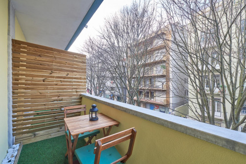 Amazing double bedroom with private balcony located in Marquês de Pombal - Gallery - 34