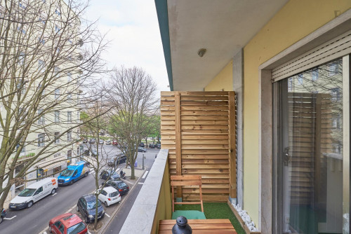Comfortable double bedroom with private balcony located in Marquês de Pombal - Gallery - 31