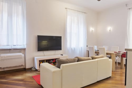 Comfy single bedroom close to Castro Pretorio metro station - Gallery - 6