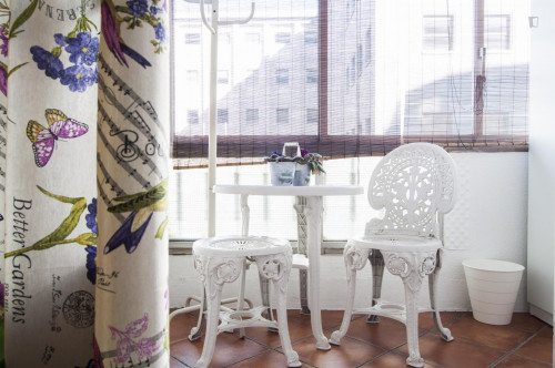 Cosy twin bedroom near Saldanha with balcony, Uni Catolica and IST - Gallery - 11