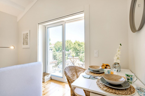Porto Downtown Studio w/ Balcony - Gallery - 14