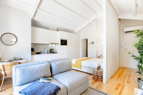 Porto Downtown Studio w/ Balcony - Gallery - 15