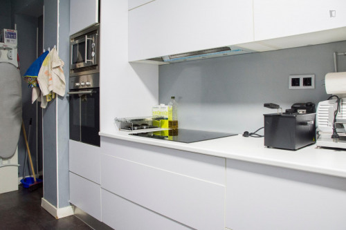 Lovely double bedroom close to IE University - Madrid Campus - Gallery - 14