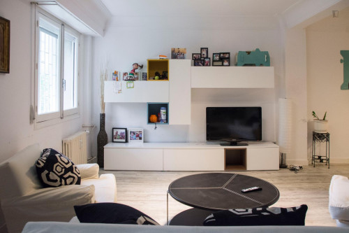Lovely double bedroom close to IE University - Madrid Campus - Gallery - 16