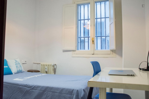 Lovely Double Bedroom Close To IE University - Madrid Campus - 2