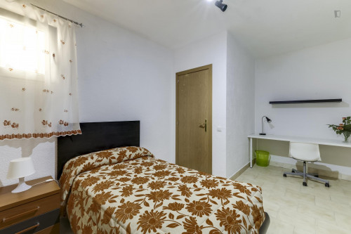 Inviting double bedroom in Villaviciosa de Odón  - Gallery -  3