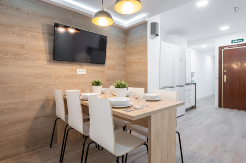 Charming double bedroom in Delicias - Gallery - 9