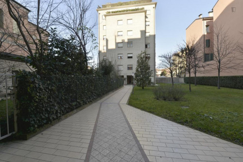 2-Bedroom apartment near Porta San Felice