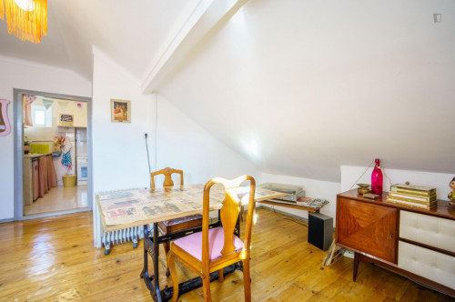 Homely double bedroom in lively Bairro Alto - Gallery - 6