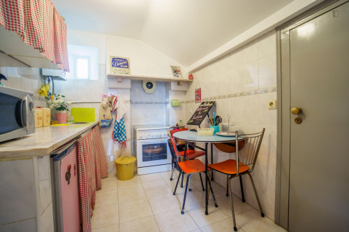 Homely double bedroom in lively Bairro Alto - Gallery - 8