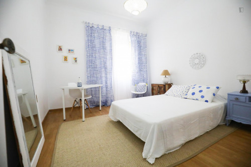 Stunning double bedroom in 2-bedroom apartment close to Belém  - Gallery -  1