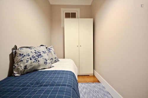 Very cool 4-bedroom flat in Anjos