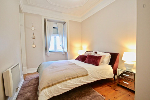 Very Cool 4-Bedroom Flat In Anjos - 2