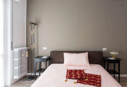 Bright double bedroom with balcony close to Inganni metro station