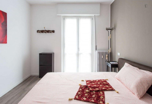 Bright double bedroom with balcony close to Inganni metro station