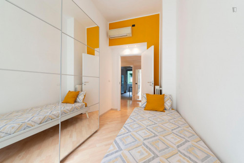 Nice single bedroom close to Milano Centrale Railway Station