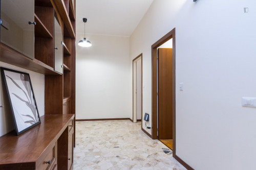Wonderful single bedroom close to MM Missori - Gallery - 9