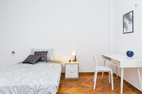 Wonderful Single Bedroom Close To MM Missori - 1