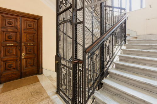 Spacious double bedroom near the Tevere riverbank - Gallery - 7