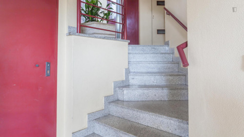 Cosy single bedroom near Combatentes metro station - Gallery - 3