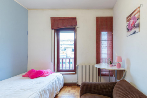 Cosy single bedroom near Combatentes metro station - Gallery - 32
