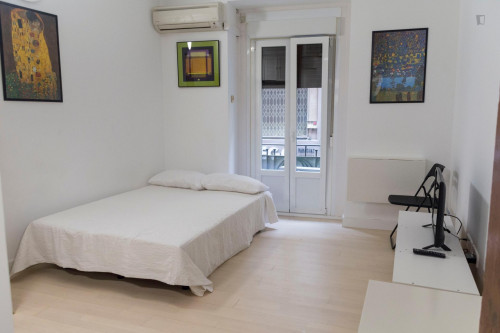 Homely studio with a mezzanine, near the Gran Vía metro