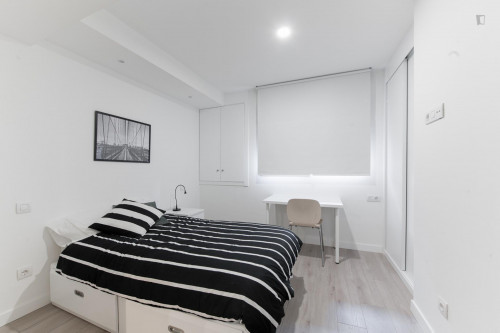 Very neat single ensuite bedroom in residential Berruguete  - Gallery -  1