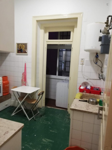 Well- connected double bedroom in Alameda - Gallery - 3
