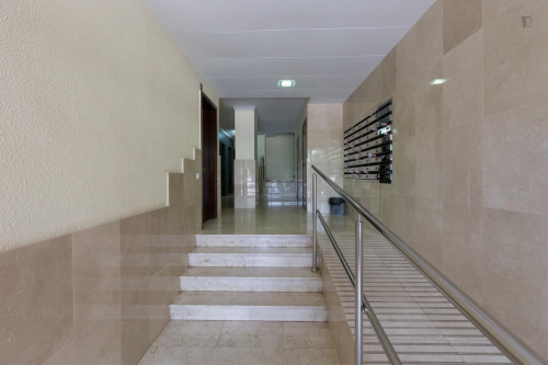 Nice and cosy single bedroom in Provençals del Poblenou