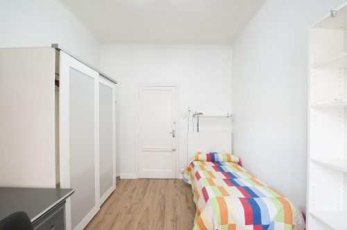 Comfy single bedroom, in student residence in Lista