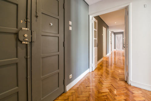 LX4E Q2 - High-quality double bedroom right next to Universidade Nova de Lisboa  - Gallery -  3
