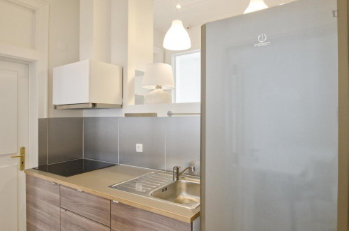 Simple single bedroom in stylish Chiado - Gallery - 8