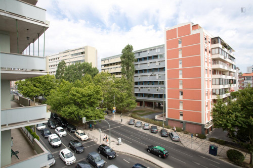 Bright and comfortable single bedroom next to Cidade Universitária