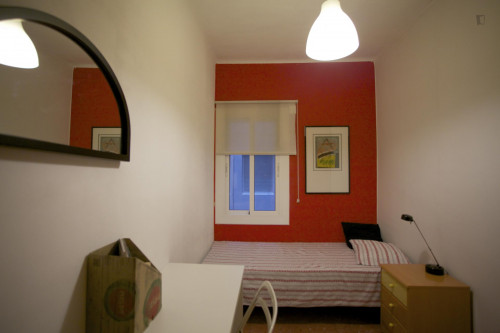 Very nice single bedroom near Parc de les Aigües  - Gallery -  1