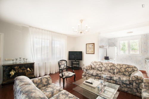  Lovely 2-Bedroom House In Villafranca Del Castillo  -  Lovely 2-bedroom house in Villafranca del Castillo  - Gallery -  2