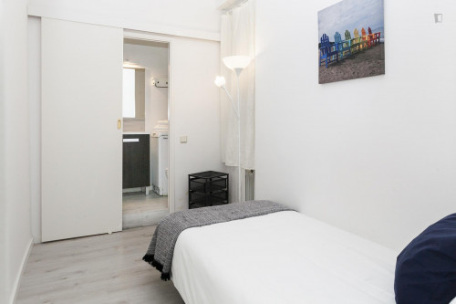 BCN City Center 4BR and 2 BathR - Gallery - 11