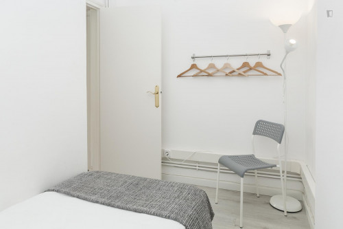 BCN City Center 4BR and 2 BathR - Gallery - 17