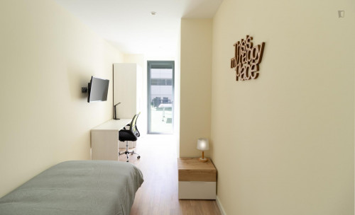 Cozy single bedroom near Plaça d'Espanya  - Gallery -  3