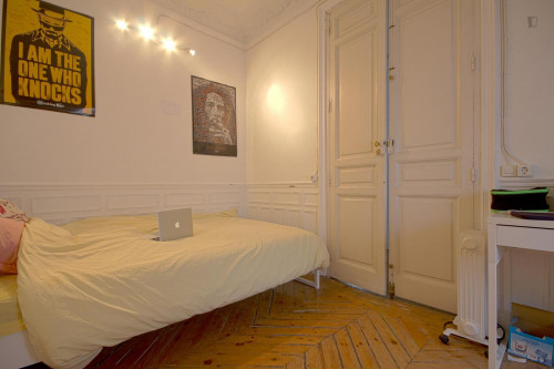 Single bedroom in cool apartment in the Opera neighbourhood  - Gallery -  1