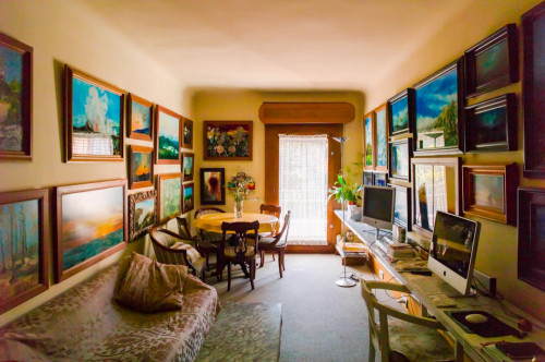 Sunny twin bedroom in a flat, in El Viso