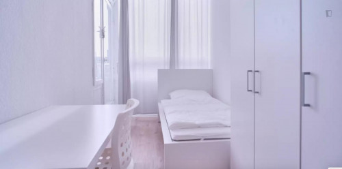 Alluring single bedroom in Charlottenburg