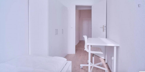 Alluring single bedroom in Charlottenburg