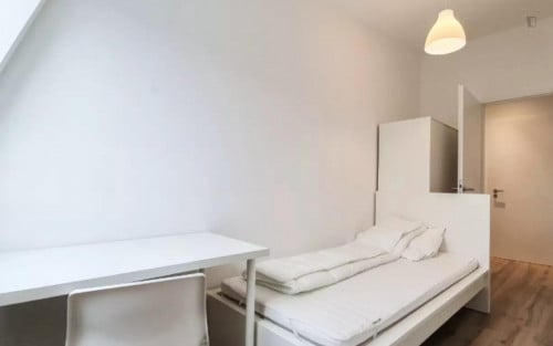 Welcoming single bedroom in Kreuzberg - Gallery - 2