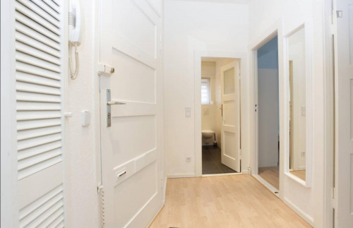 Spacious and bright room in 2-bedroom apartment in Neukölln