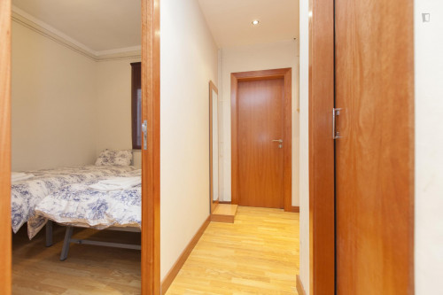 Attractive 4-bedroom apartment in historic La Sagrada Família - Gallery - 9