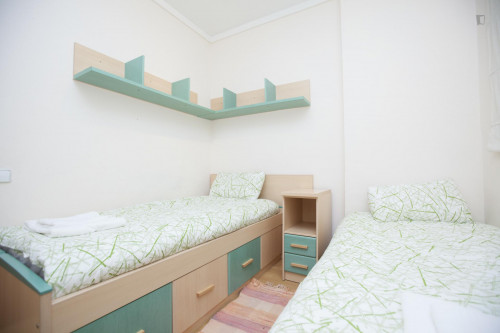 Attractive 4-bedroom apartment in historic La Sagrada Família
